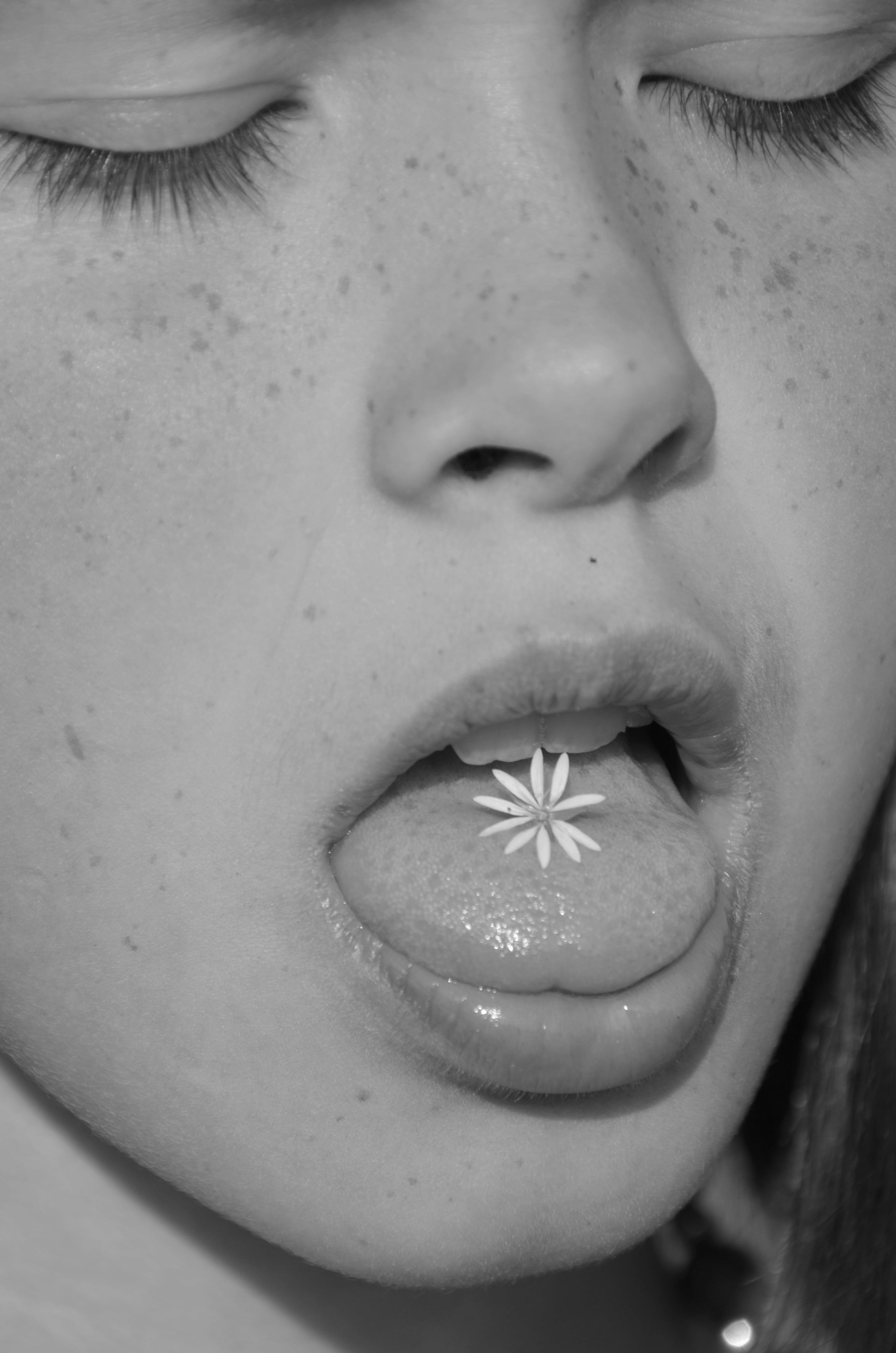 Yetuk onaning tukli mushuk surati